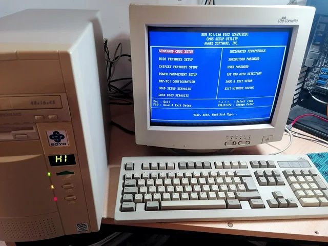 Archivo:Monitor1 3.webp